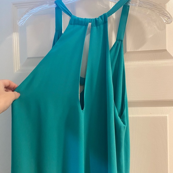 Blue flow top size large but fits small - Picture 3 of 5